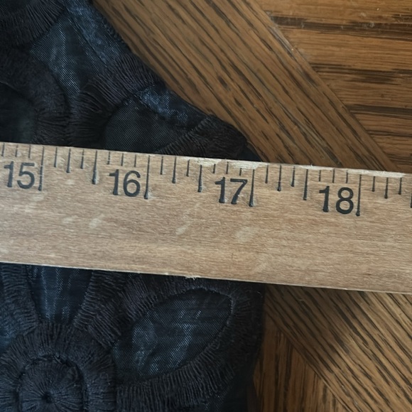 Black Petal Lace Overlay Shift Dress - Picture 11 of 16